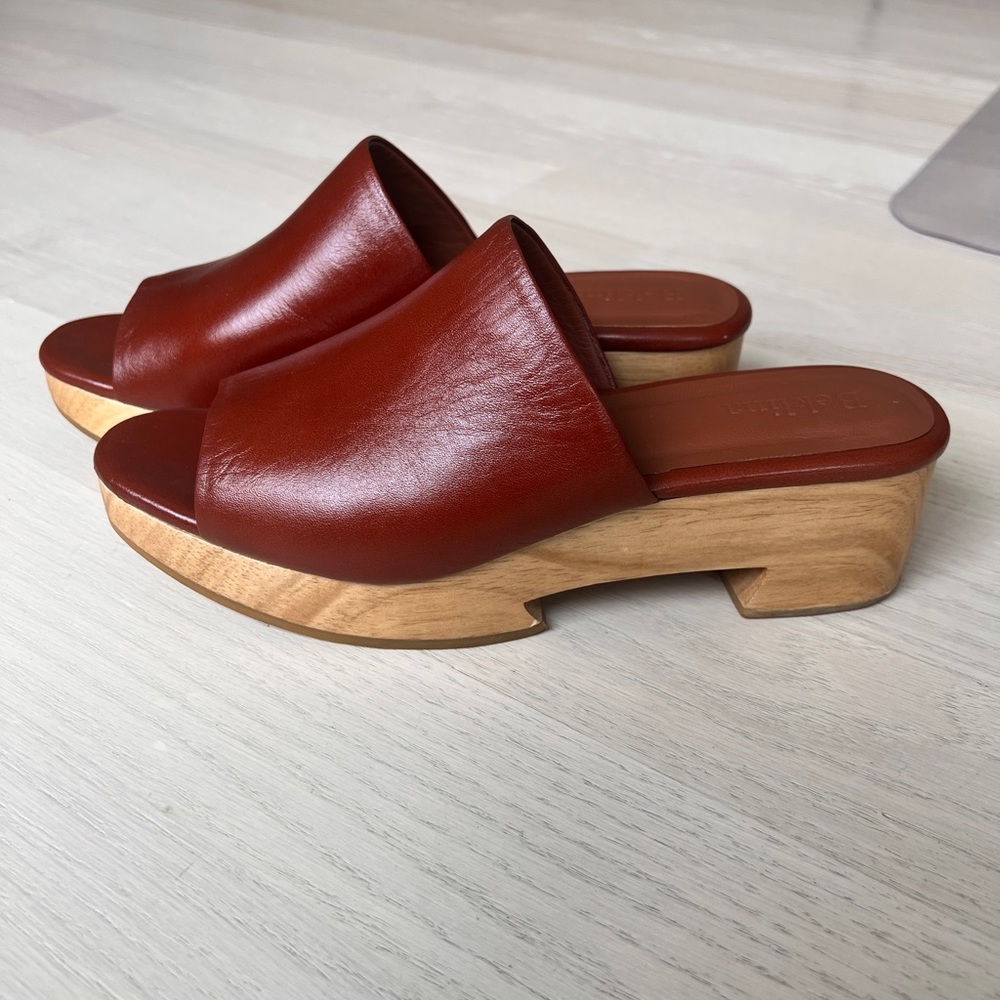 Beklina clogs size 9.5